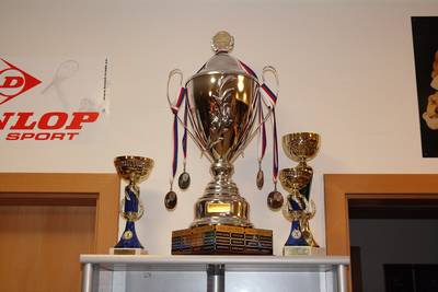 poháry za ligu a turnaje ve Squash centru Ohradní